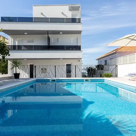 Fortis Bed & Breakfast 4*