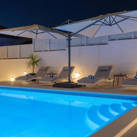 住宿加早餐酒店 Fortis 特罗吉尔