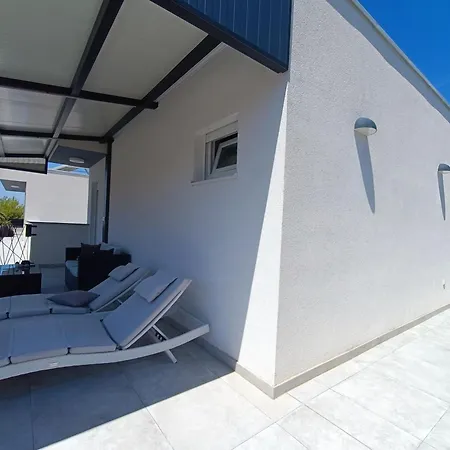 Oda ve Kahvaltı Fortis Trogir