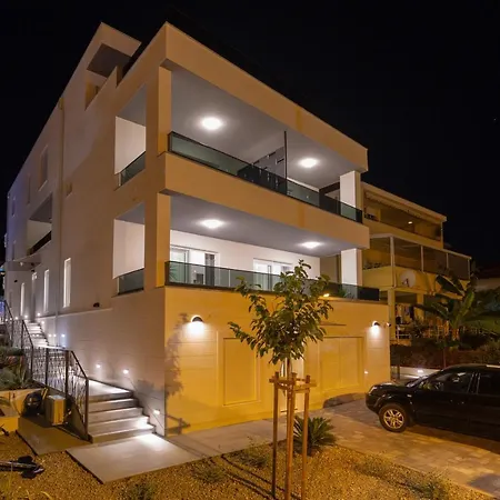 Fortis Alojamento de Acomodação e Pequeno-almoço Trogir