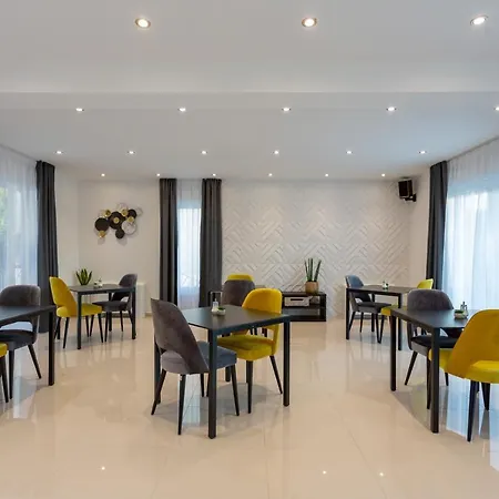 Alojamento de Acomodação e Pequeno-almoço Fortis Trogir