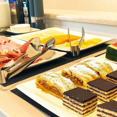 Alojamento de Acomodação e Pequeno-almoço Fortis 4*