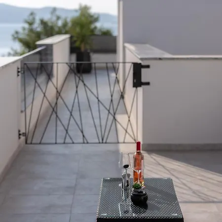 Alojamento de Acomodação e Pequeno-almoço Fortis Trogir