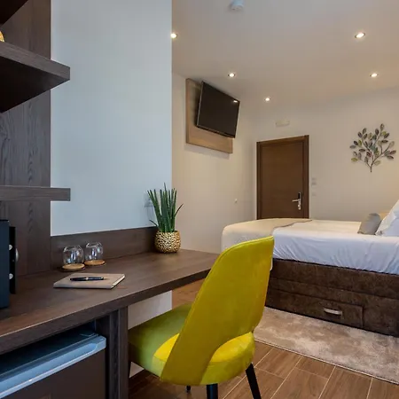 Alojamento de Acomodação e Pequeno-almoço Fortis Trogir